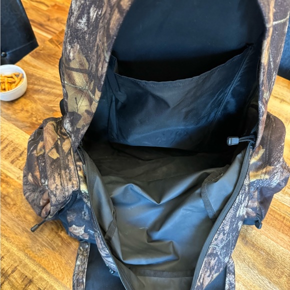 Original Gander Mountain Guide Series hunting backpack. Like New. - Picture 5 of 5